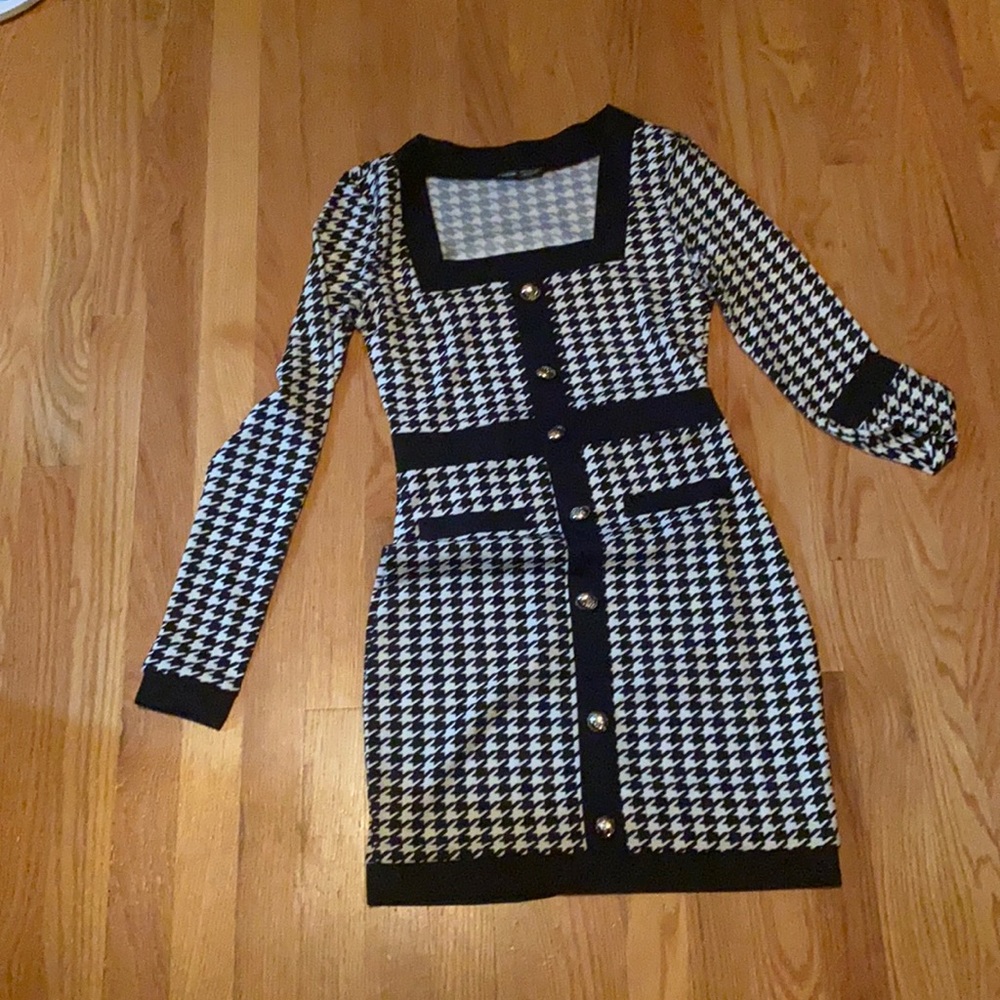 Black and white pattern dress